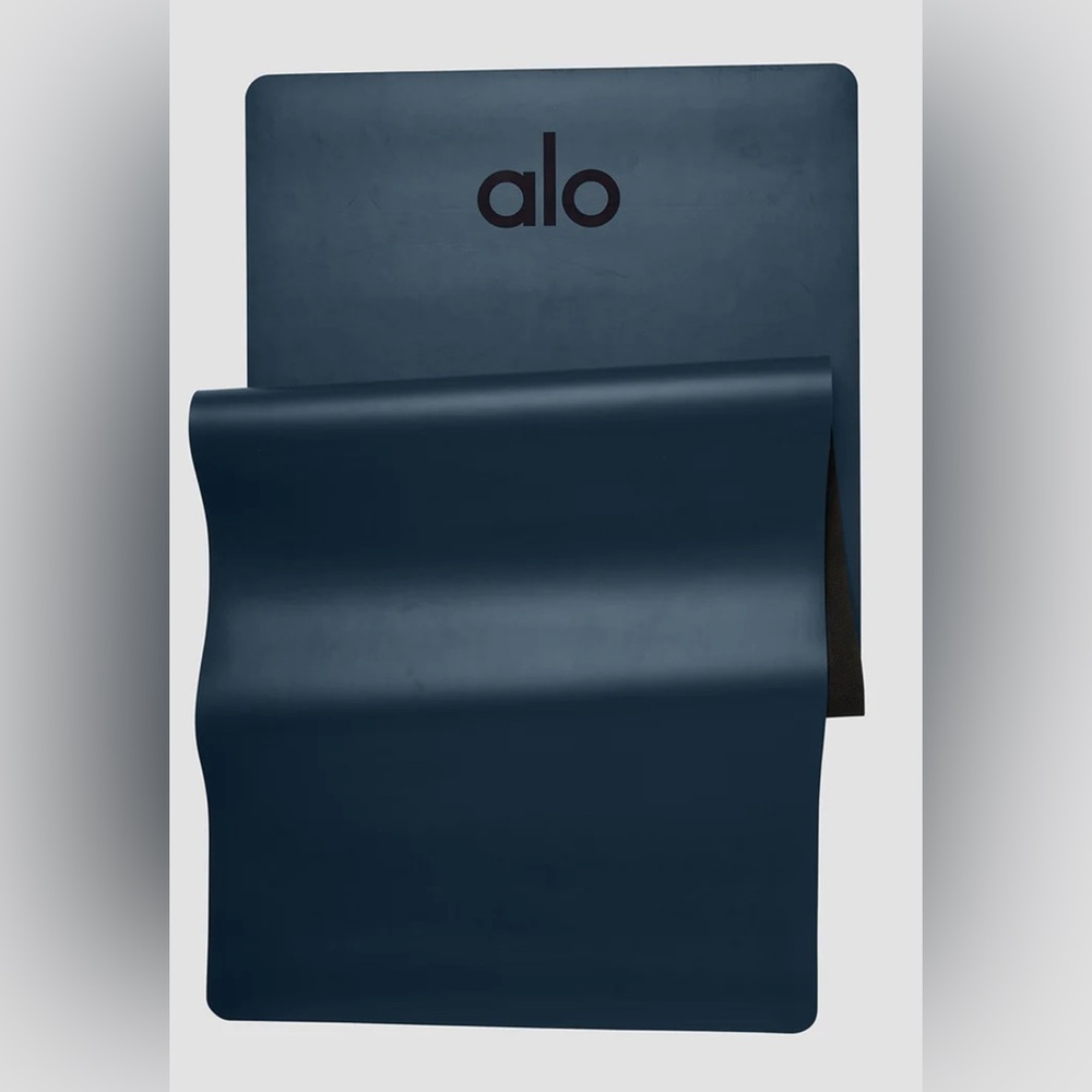 ALO WARRIOR Mat Yoga Eclipse Blue Fitness new still in original packaging.